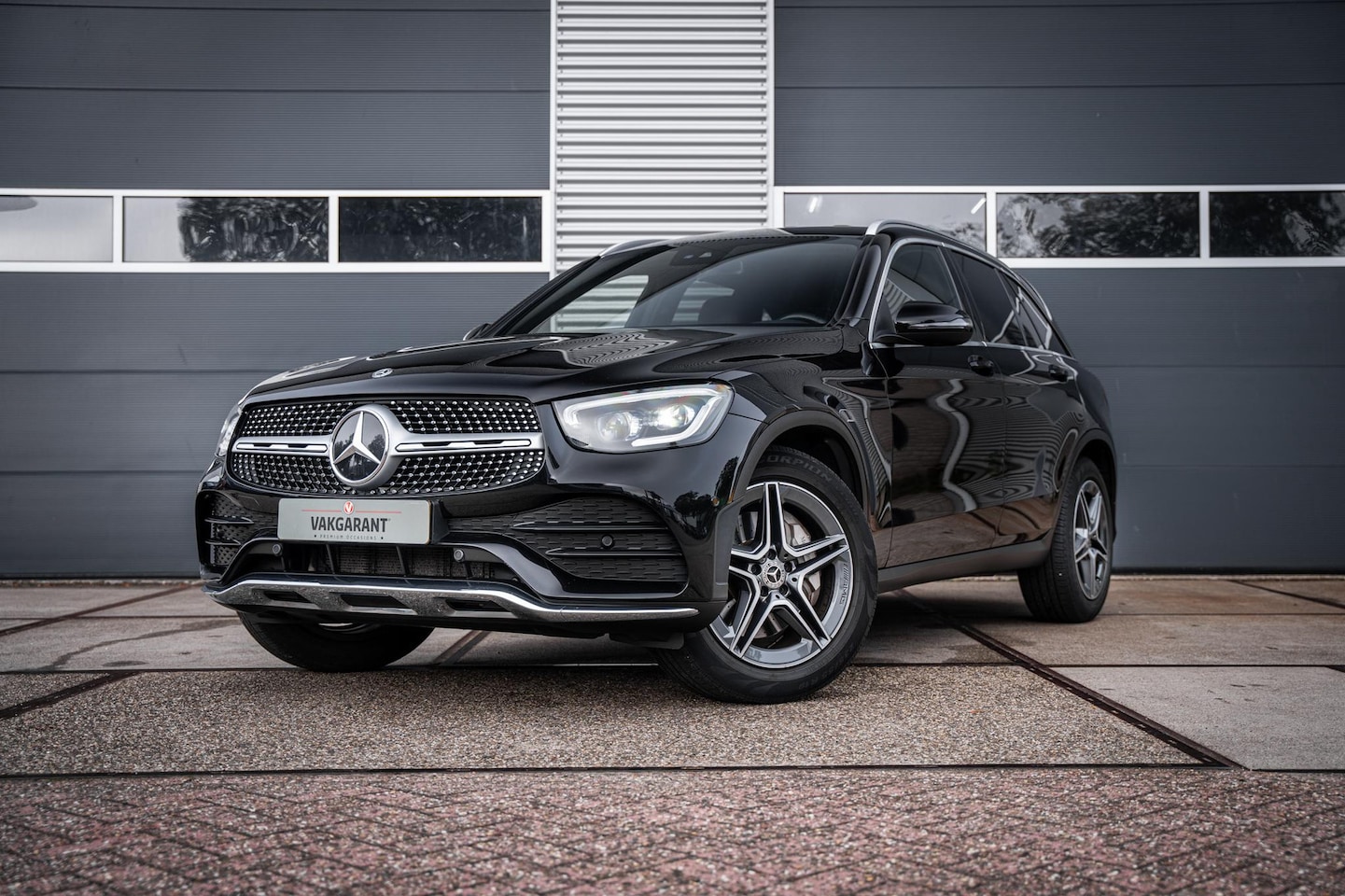 Mercedes-Benz GLC-klasse - 200 Premium AMG | Stoelverw. | Camera | Navi | PDC V+A - AutoWereld.nl