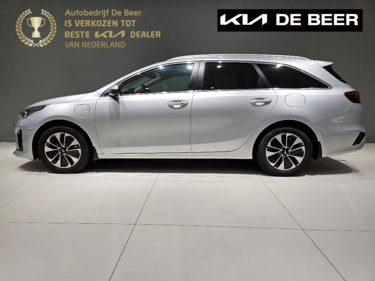 Kia Cee'd Sportswagon - Ceed Sw 1.6 GDI PHEV 141pk DCT6 Vol Automaat DynamicPlusLine Trekhaak Navigatie - AutoWereld.nl