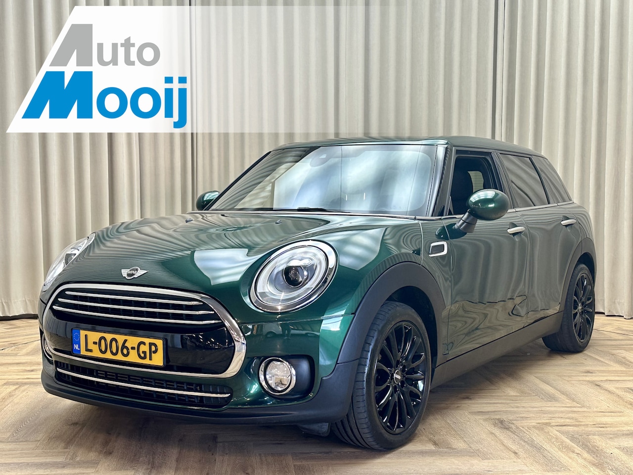 MINI Clubman - Mini 1.5 Cooper *British Racing Green II* 1/2 Leder / Navigatie / Cruise Control / Keyless - AutoWereld.nl