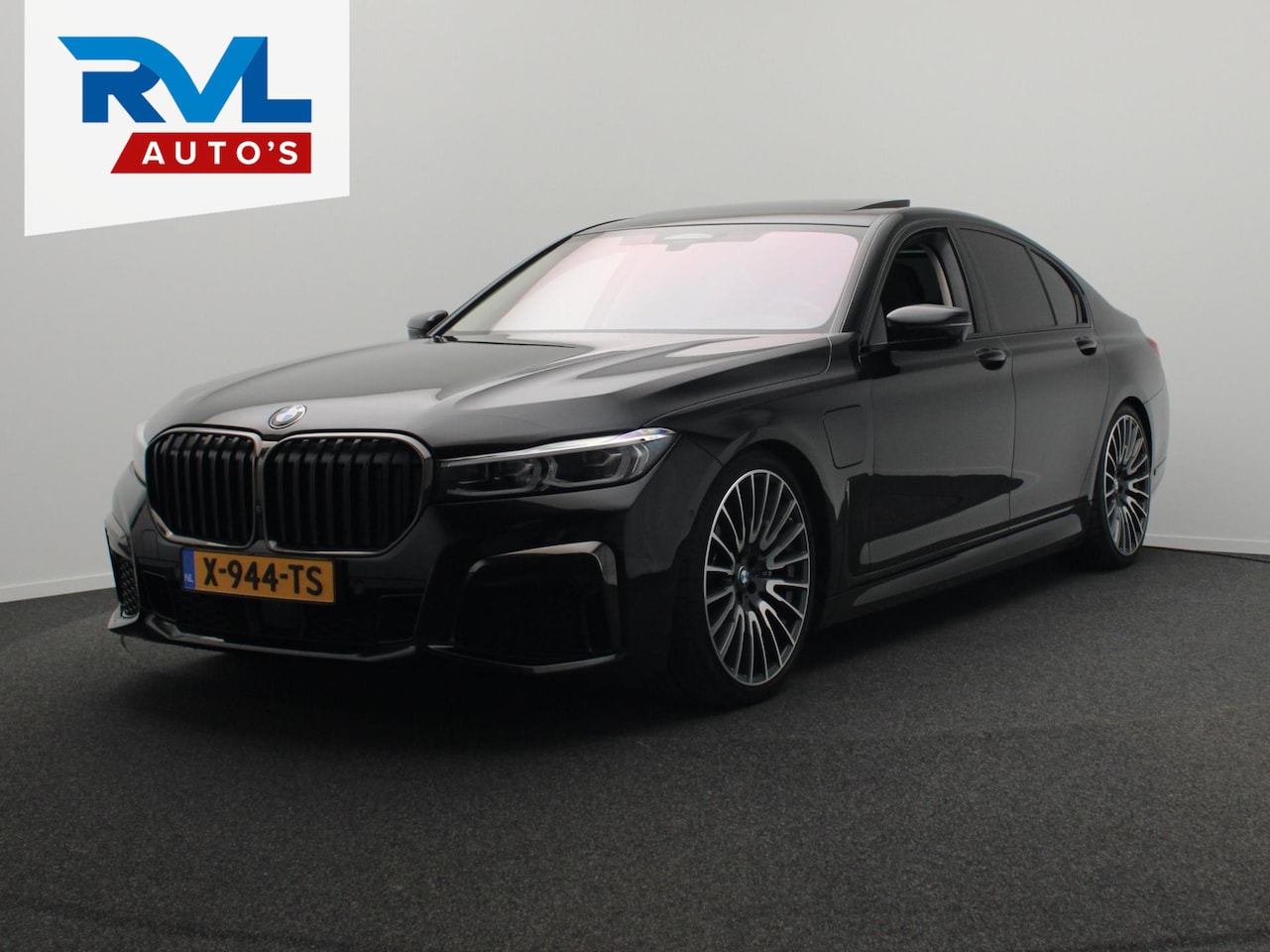 BMW 7-serie - 745e High Executive *M Sport* Xpel Massage 394 pk Panorama dak - AutoWereld.nl