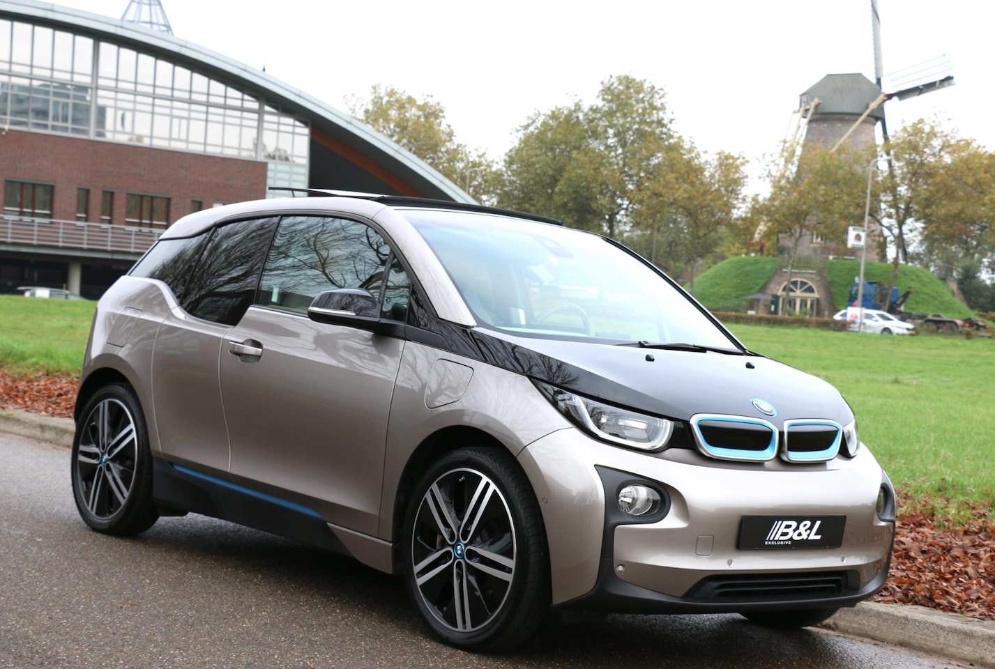 BMW i3 - 170Pk 60Ah met Range Extender Aut Uniek Full Option 1e eigenaar Panoramadak Adaptive Cruis - AutoWereld.nl