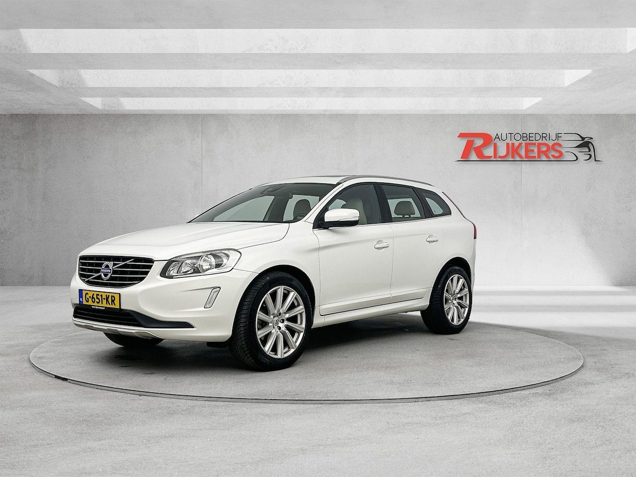 Volvo XC60 - 2.0 T5 FWD Summum Aut,Panoramadak,Cruise Contr,Climate Contr,Stoelverwarming,Parkeersensor - AutoWereld.nl