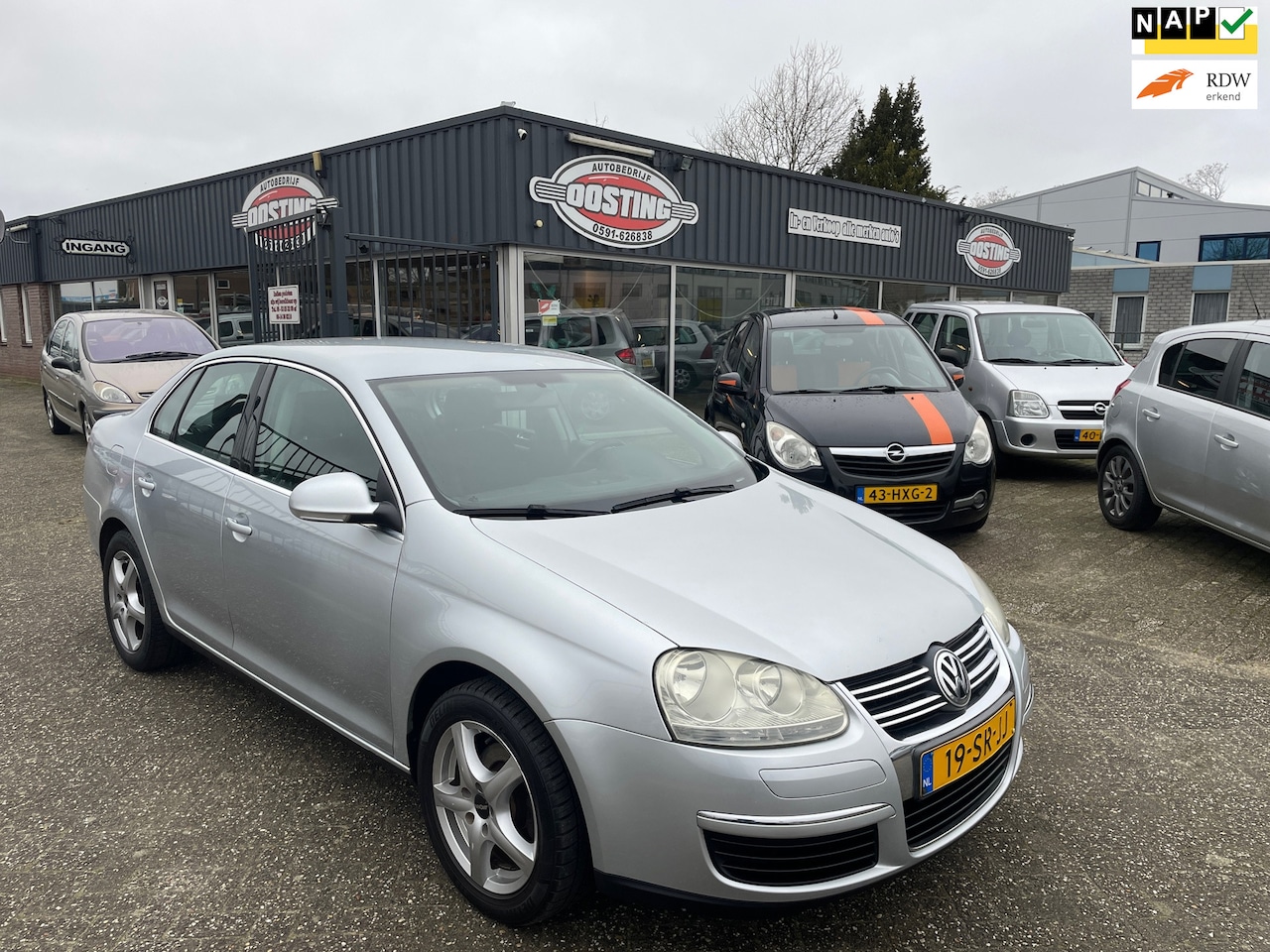 Volkswagen Jetta - 1.6 Comfortline(st-bekr,clima,cruise,pdc,bj06,2599,-) - AutoWereld.nl