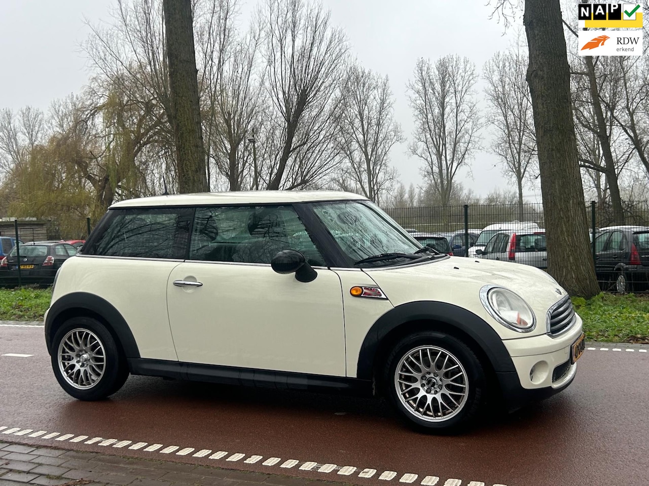 MINI One - Mini 1.4 Anniversary Business 6BAK!AIRCO!CRUISE!KOOPJE! - AutoWereld.nl