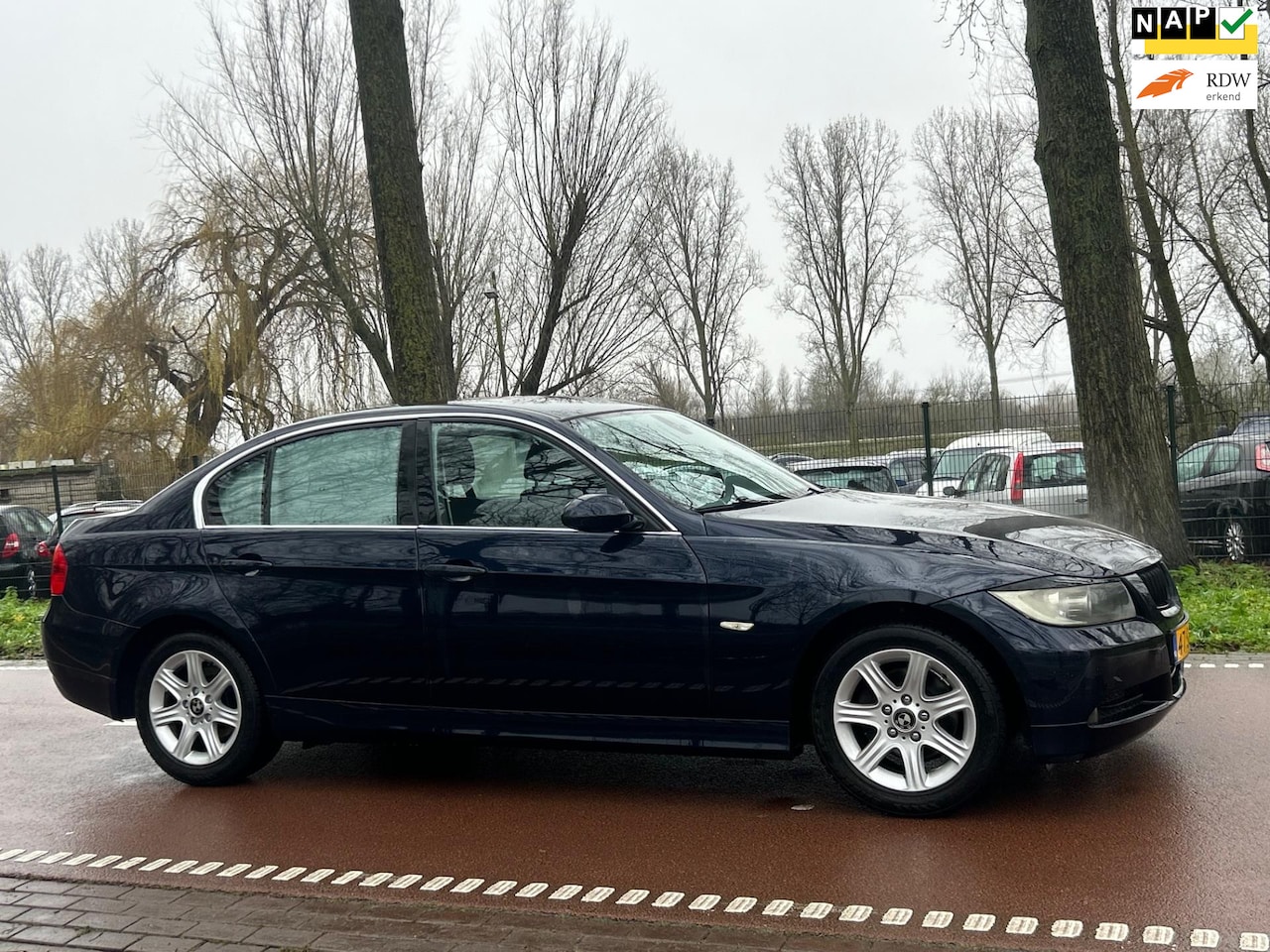 BMW 3-serie - 320i Dynamic Executive AIRCO!6BAK!APK!KOOPJE! - AutoWereld.nl