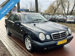 Mercedes-Benz E-klasse - 200 AIRCOLEDERHANDBAKAPKKOOPJE