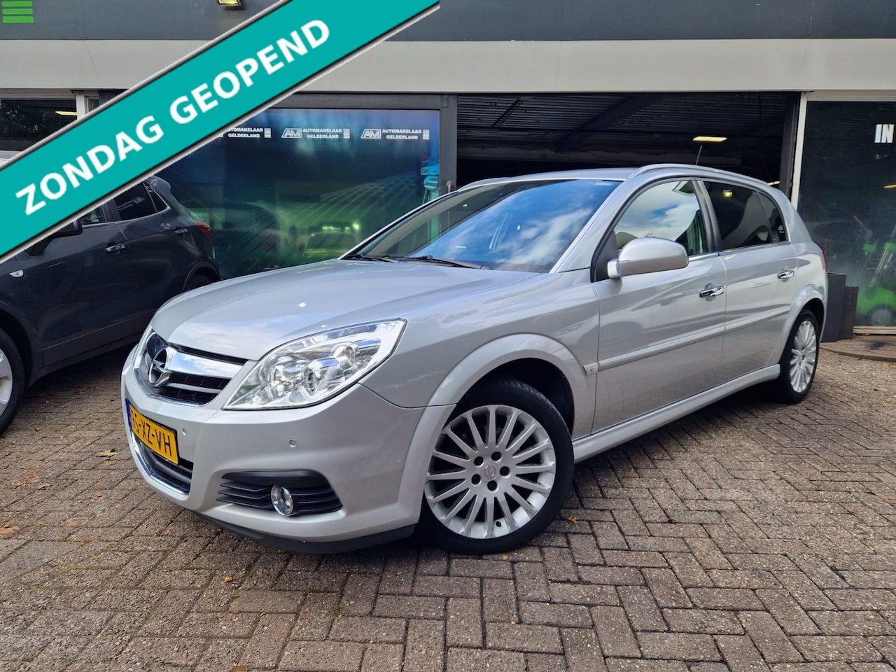 Opel Signum - 2.2-16V Executive | AUTOMAAT | 2E EIGENAAR | PDC | LMV | LEDER | CRUISE | YOUNGTIMER | - AutoWereld.nl