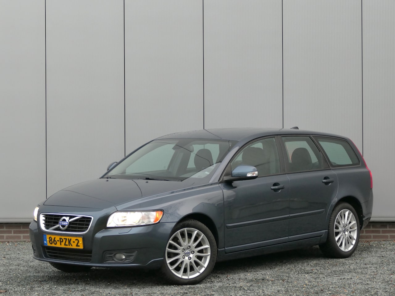 Volvo V50 - 2.0 Sport Xenon / High Perfomance Audio / Trekhaak / Stoelverwarming - AutoWereld.nl