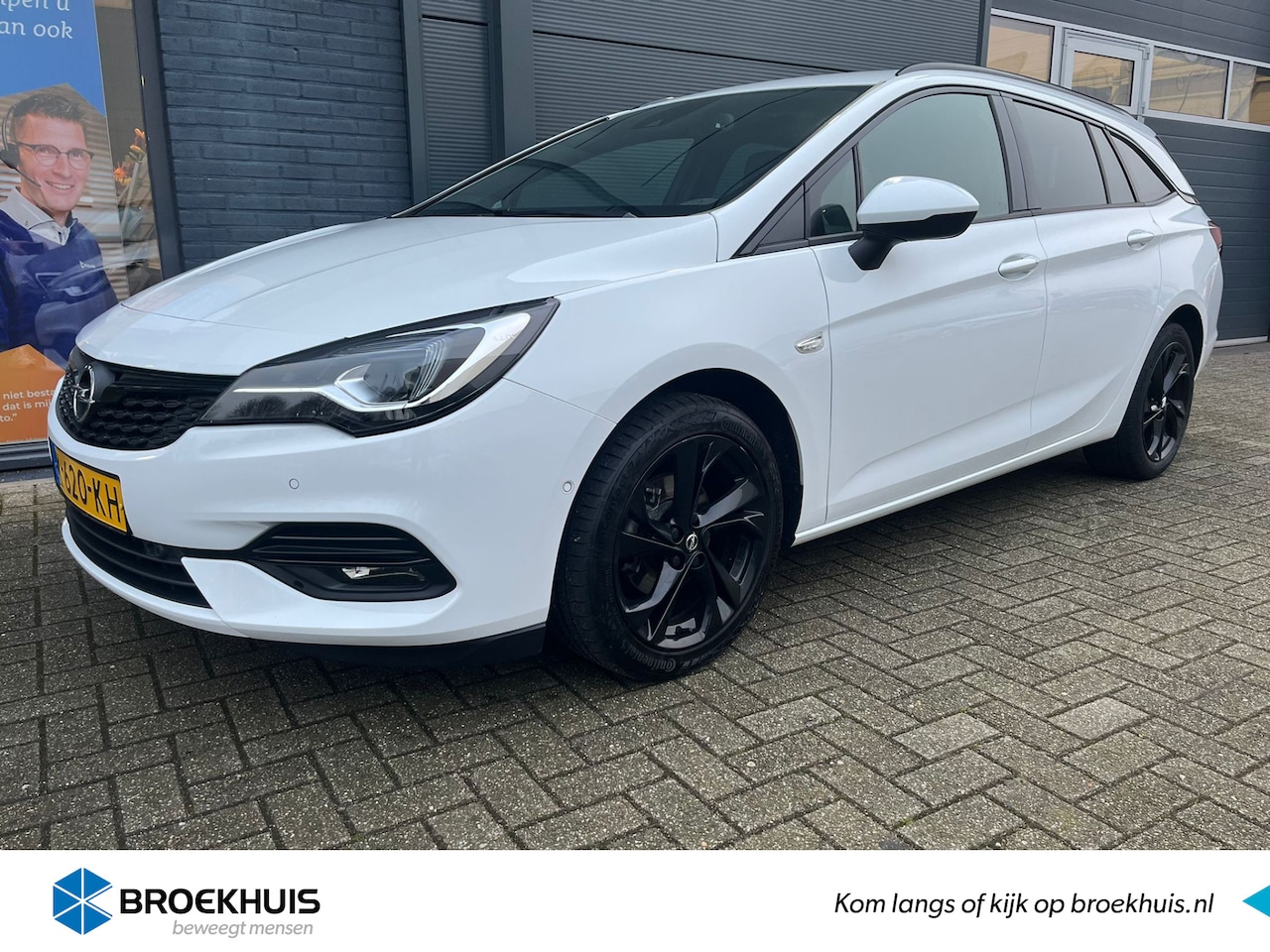 Opel Astra Sports Tourer - 1.2 Ultimate 150pk | AGR soelen | Inparkeerhulp | Carplay | Navigatie | Parkeercamera | Se - AutoWereld.nl