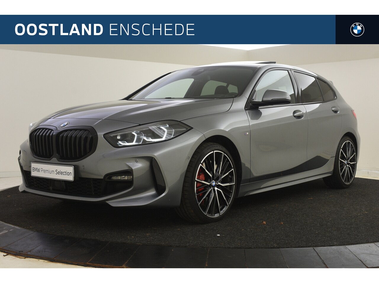 BMW 1-serie - 118i High Executive M Sport Automaat / Panoramadak / M Sportstoelen / Adaptieve LED / Acti - AutoWereld.nl