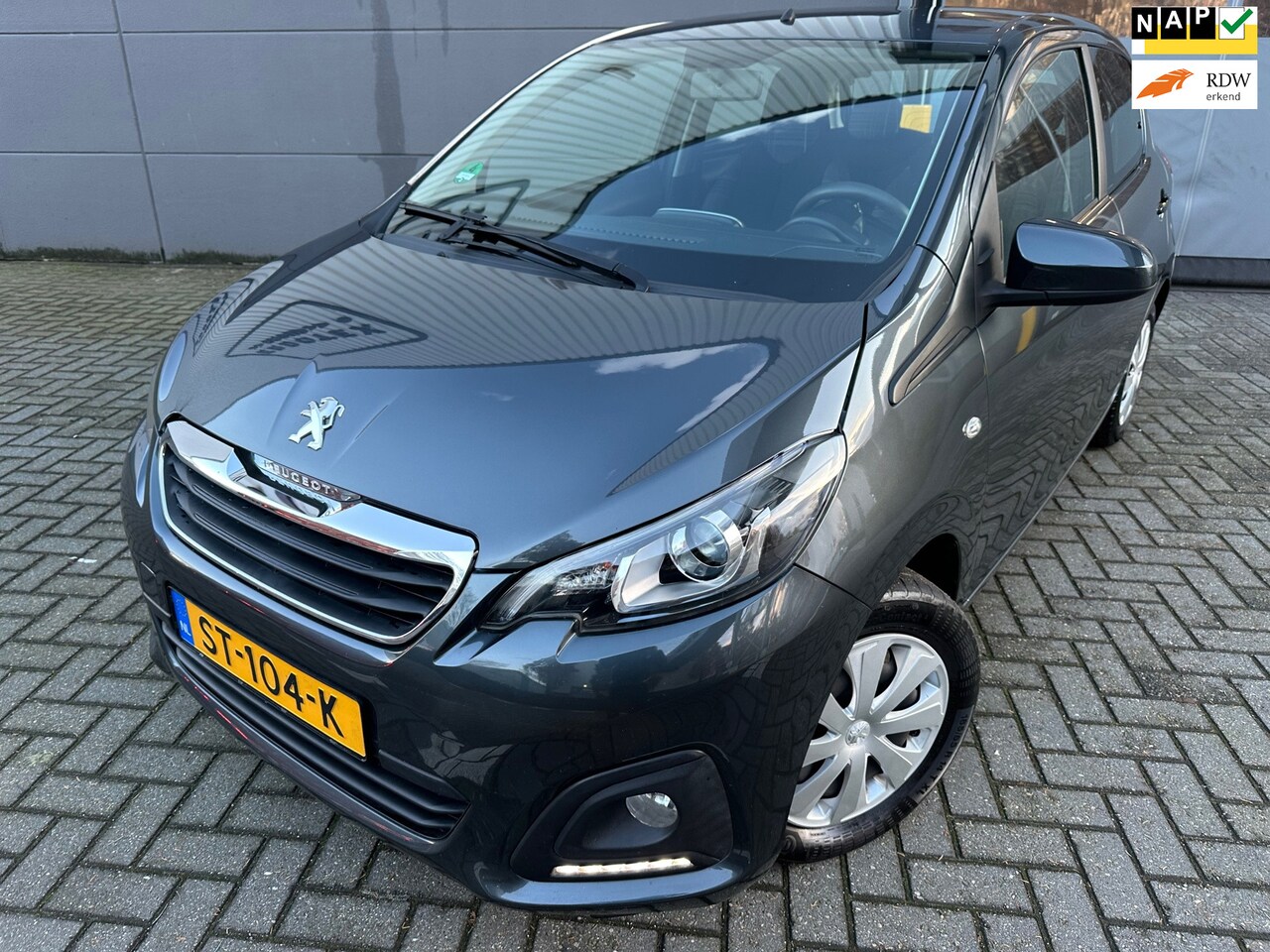 Peugeot 108 - 1.0 e-VTi Active*APK*NAP*AIRCO*ELKT-RAAM*ISOFIX* Bluetooth - AutoWereld.nl