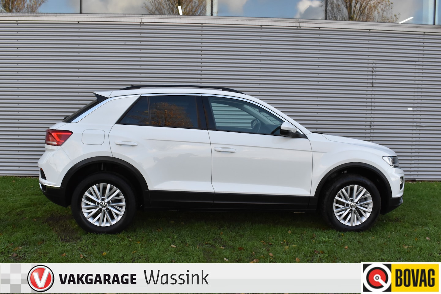 Volkswagen T-Roc - 1.5 TSI Sport Business R Automaat Panoramadak El-achterklep Afmeembare achterklep - AutoWereld.nl