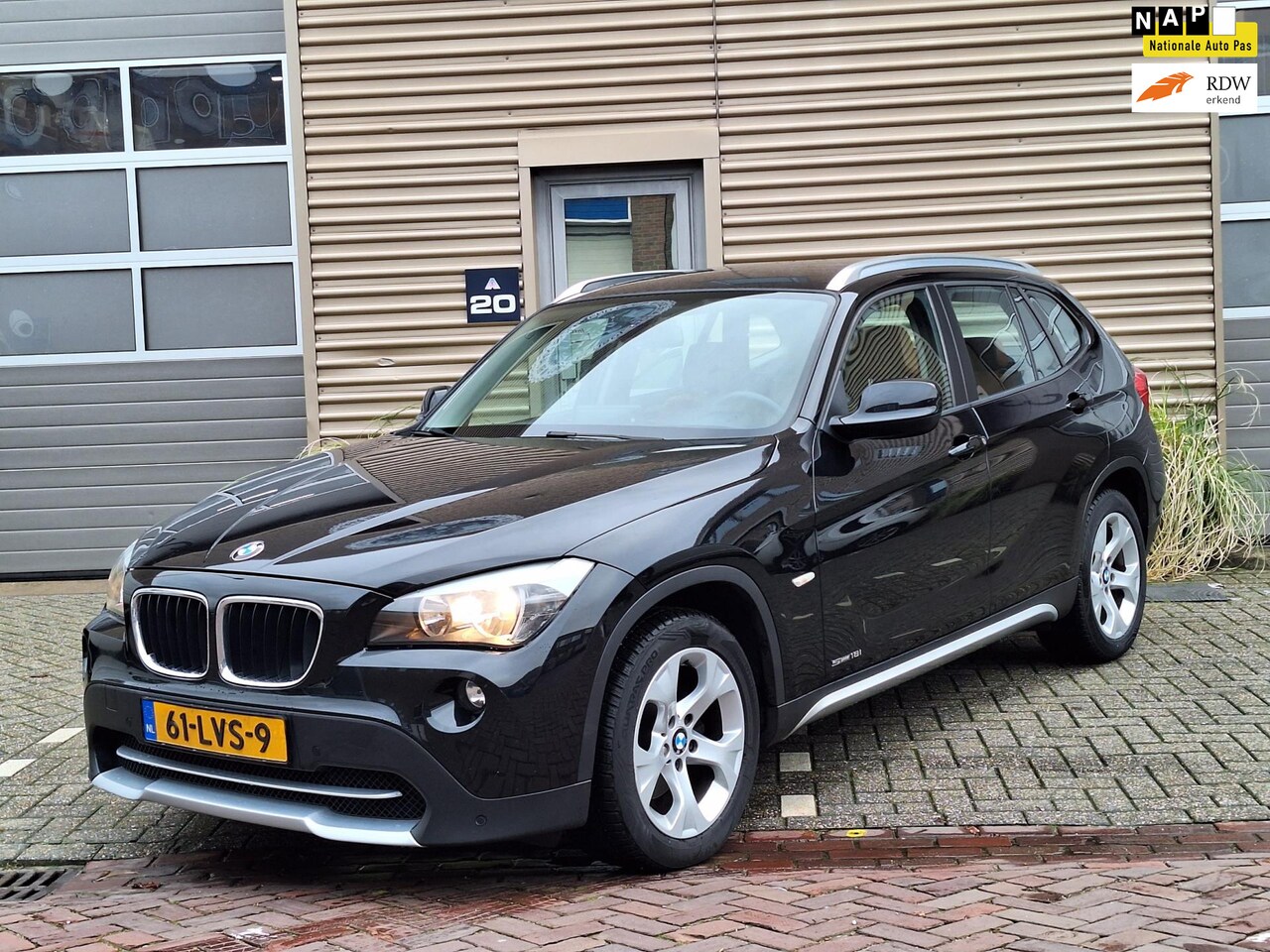 BMW X1 - | SDrive18i Executive | Automaat | Android carplay |Cruise control | - AutoWereld.nl