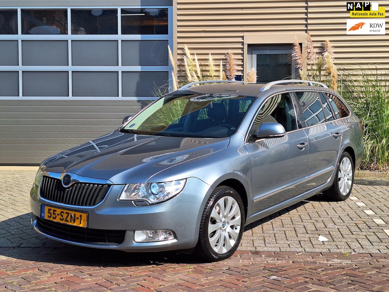 Skoda Superb Combi - | 1.8 TSI Elegance Business Line | Automaat | Stoelverwarming | Dealer onderhouden | Cruis - AutoWereld.nl