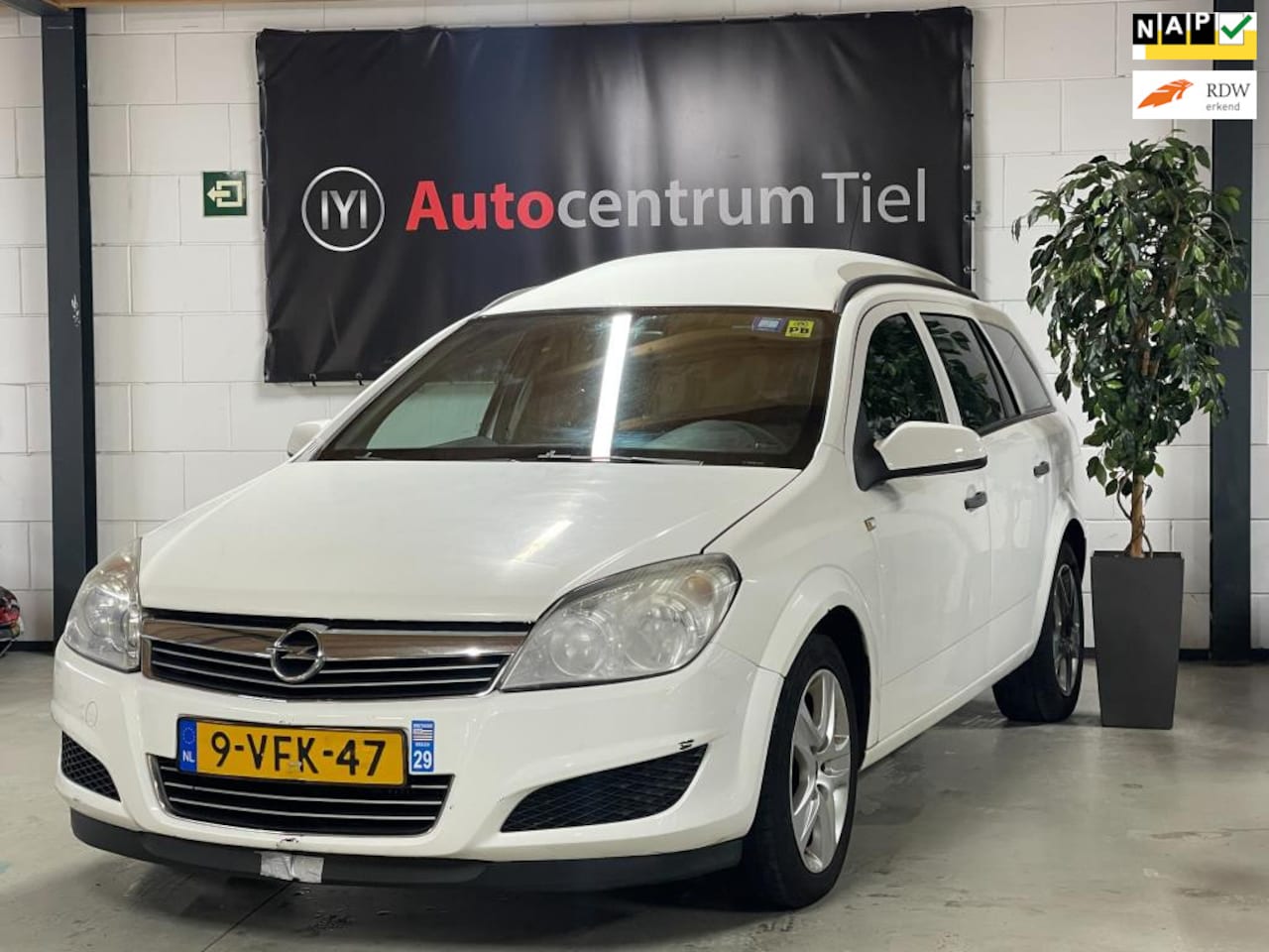 Opel Astra - 1.3 CDTi Enjoy * grijskenteken - AutoWereld.nl