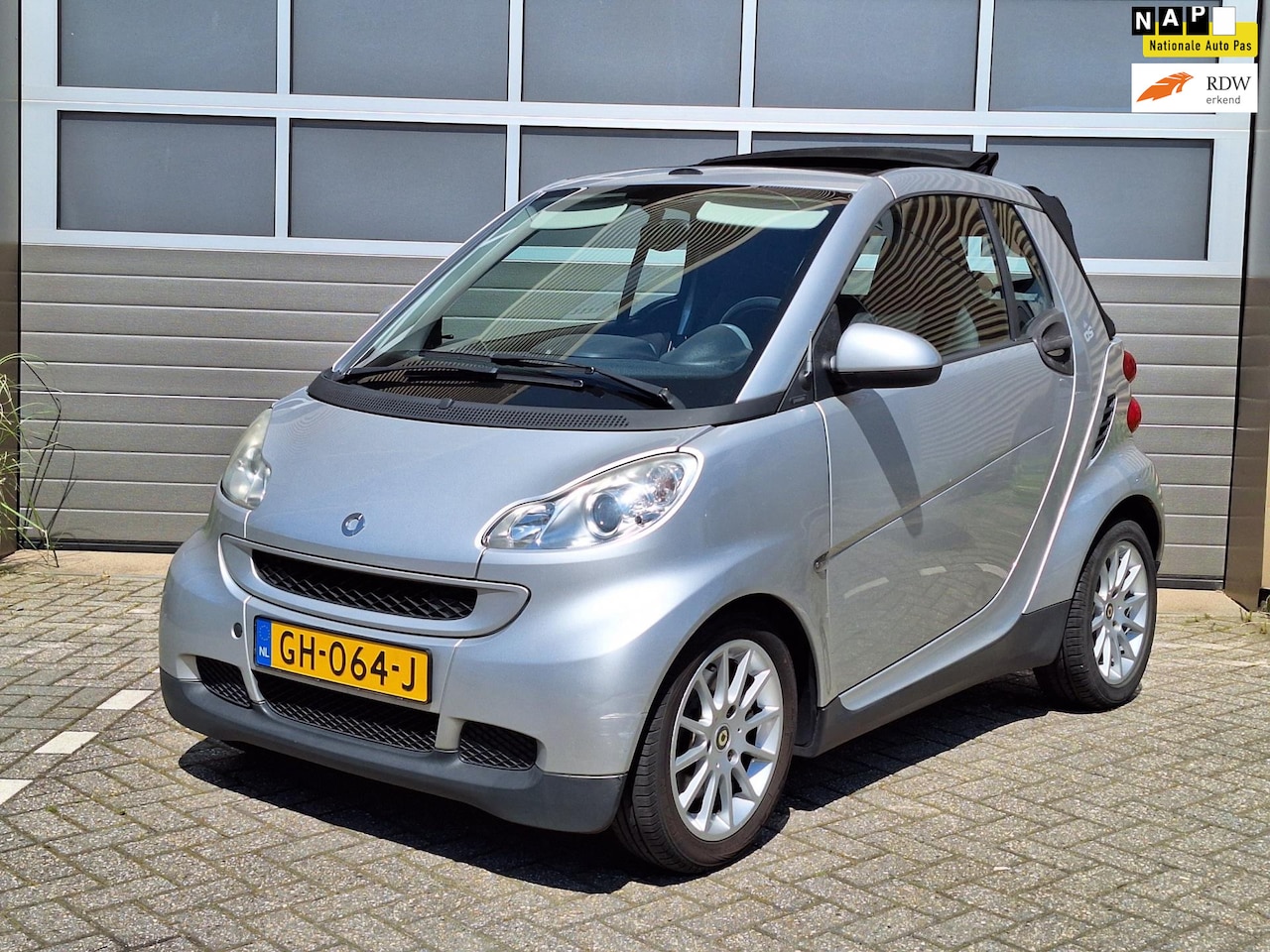 Smart Fortwo cabrio - | 1.0 mhd Passion | Cabrio | Automaat | Airco | Leuke kilometer stand | - AutoWereld.nl