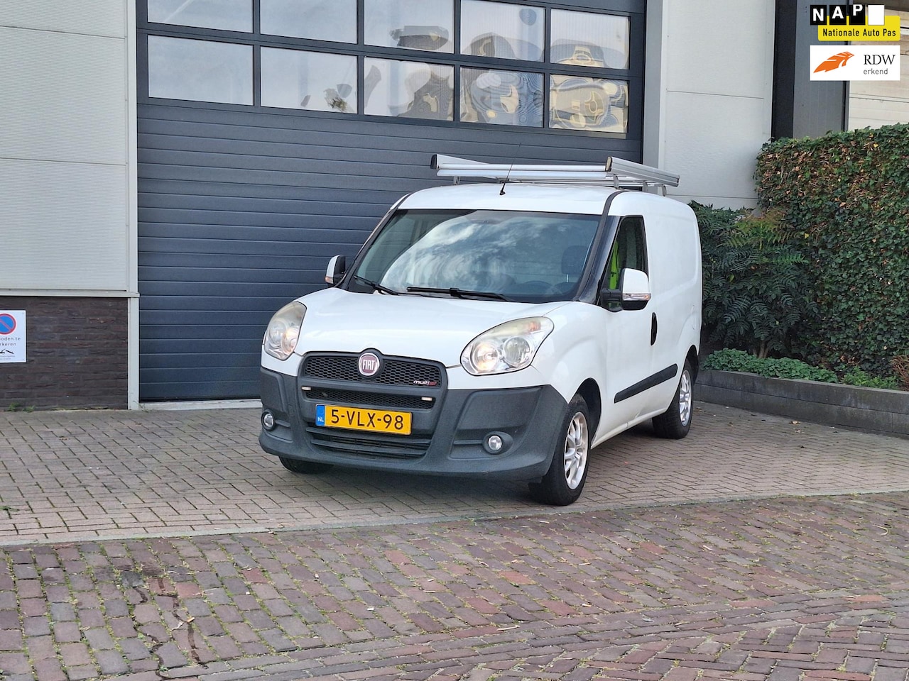 Fiat Doblò Cargo - | 1.3 MultiJet SX | Export of handel | - AutoWereld.nl