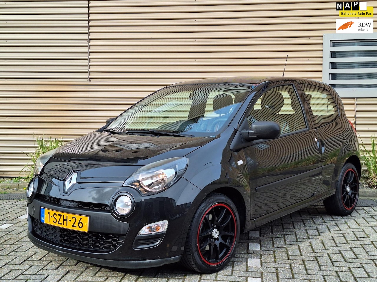 Renault Twingo - | 1.2 16V Parisienne | Lage km stand | Airco | - AutoWereld.nl