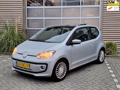 Volkswagen Up! - | 1.0 high up BlueMotion | Open dak | Cruise control | Navigatiesysteem | Parkeer sensoren