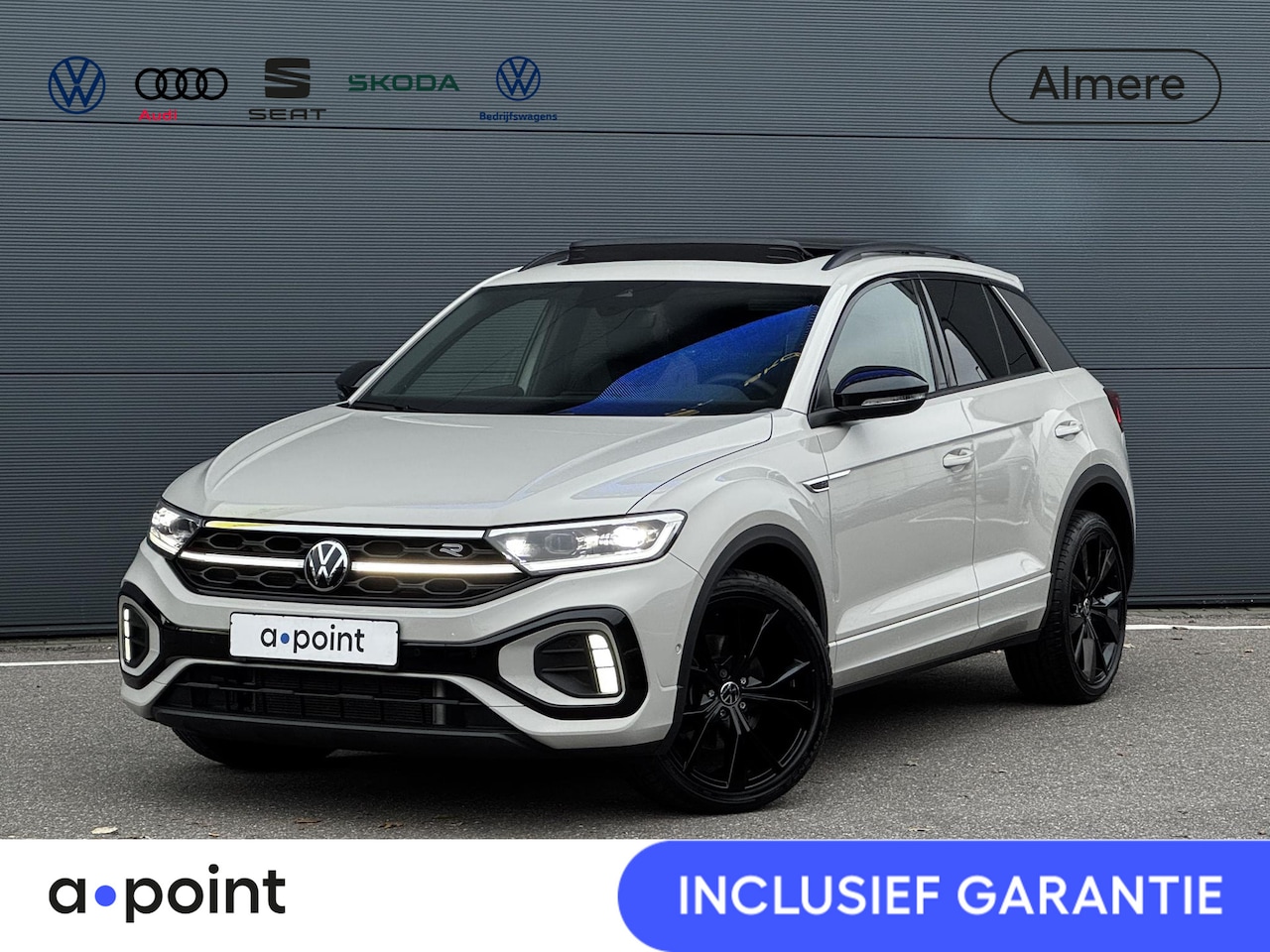 Volkswagen T-Roc - 1.5 TSI R-Line Business Private lease vanaf €726 pm | 150 PK DSG (automaat) | Panorama dak - AutoWereld.nl