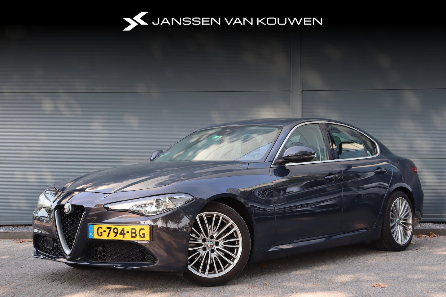 Alfa Romeo Giulia - 2.0T Super / Automaat / Keyless / Xenon / - AutoWereld.nl