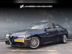 Alfa Romeo Giulia - 2.0T Super Trekhaak Leder Xenon Groot Navigatie