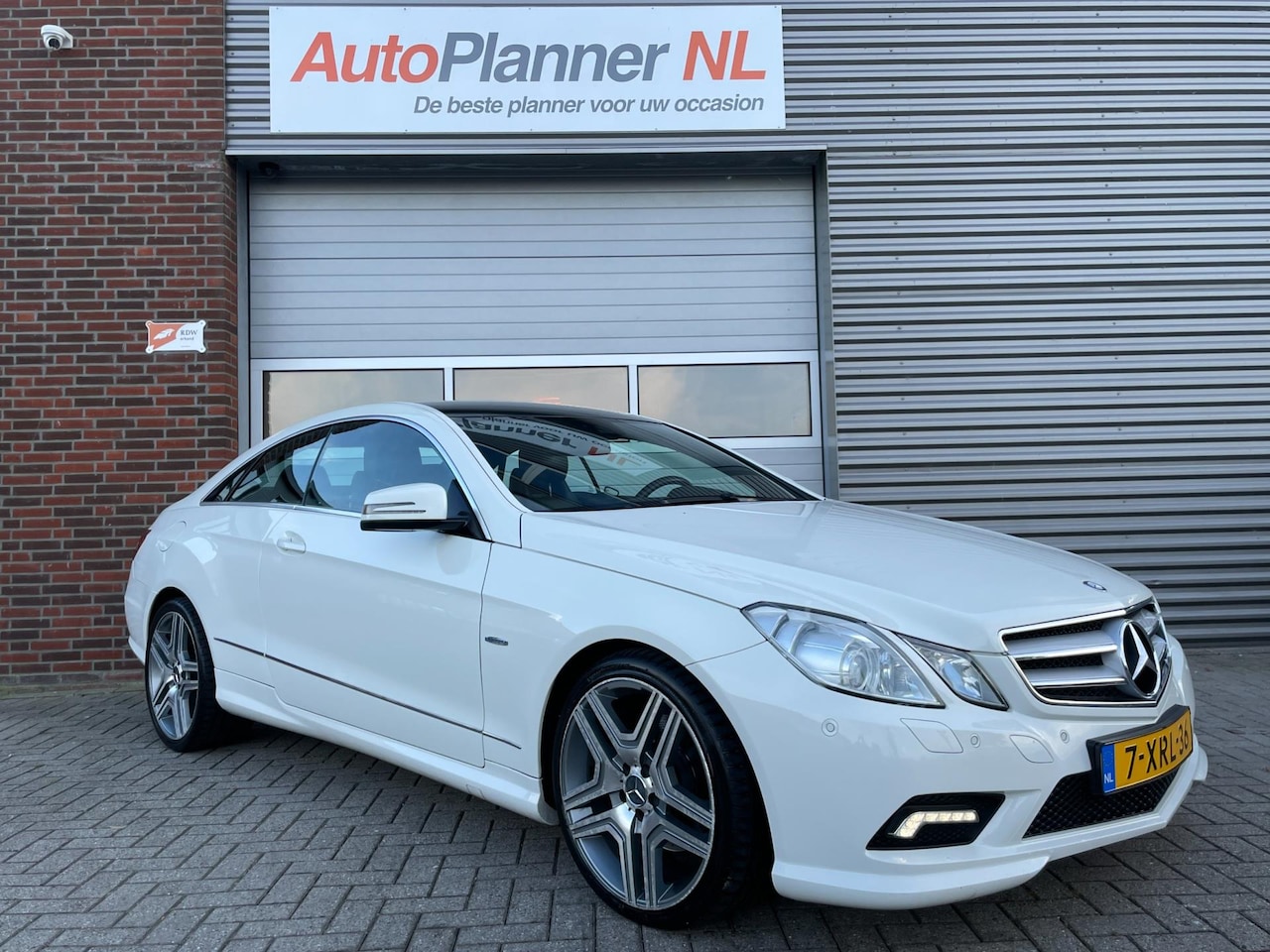 Mercedes-Benz E-klasse Coupé - 350 CDI! AMG Line! Leder! Navi! - AutoWereld.nl