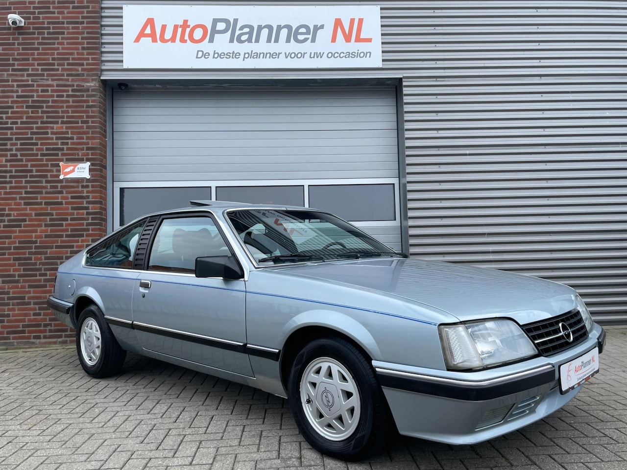 Opel Monza - 3.0i GS/E! 1e Eigenaar! *83.118 KM*! - AutoWereld.nl