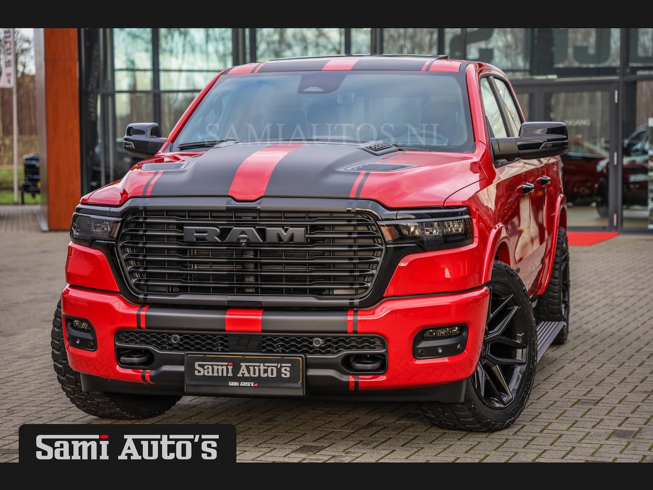 Dodge Ram Pick Up - 2025 NIGHT PREMIUM | BOM VOL + 14.4 INCH SCHERM + LUCHTVERING + HUD | HURRICAN 420PK 636 N - AutoWereld.nl