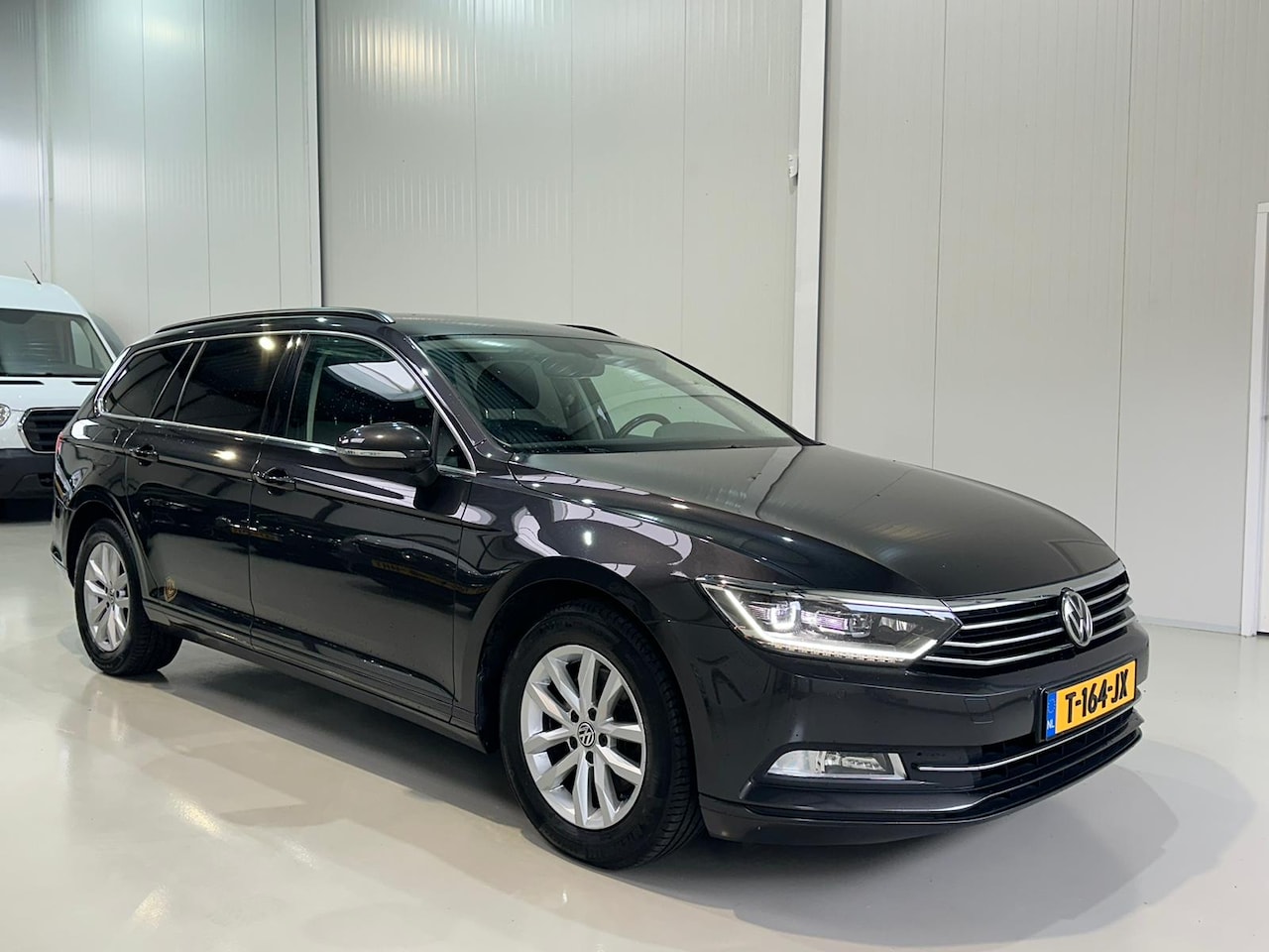 Volkswagen Passat Variant - 1.5 TSI 150pk DSG | ACC | Full Led | Trekhaak - AutoWereld.nl