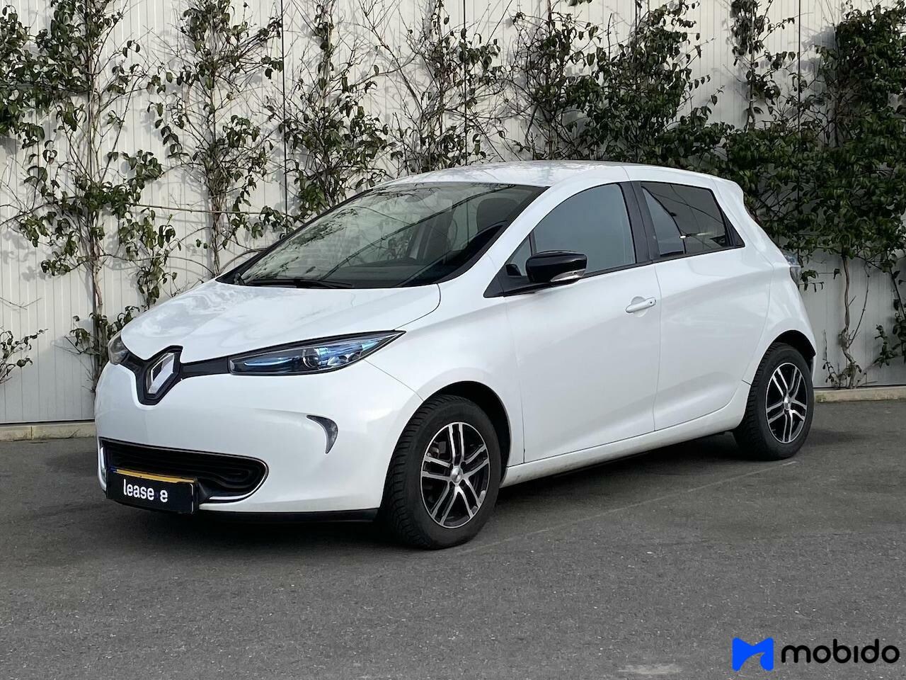 Renault Zoe - | Intens 41 KWH| Huur-accu | Navigatie | Camera - AutoWereld.nl