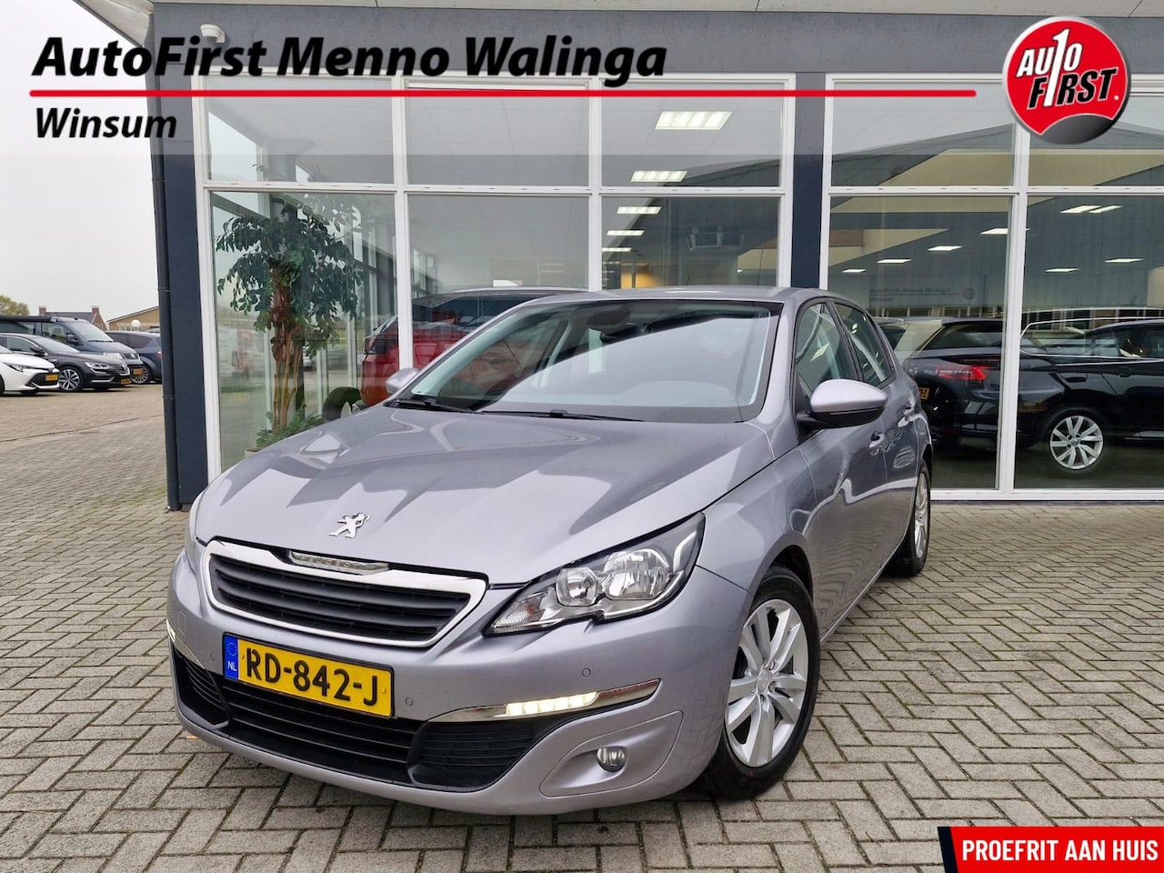 Peugeot 308 - 1.2 PureTech Blue Lease Executive | Navi | LMV | Cruise | - AutoWereld.nl