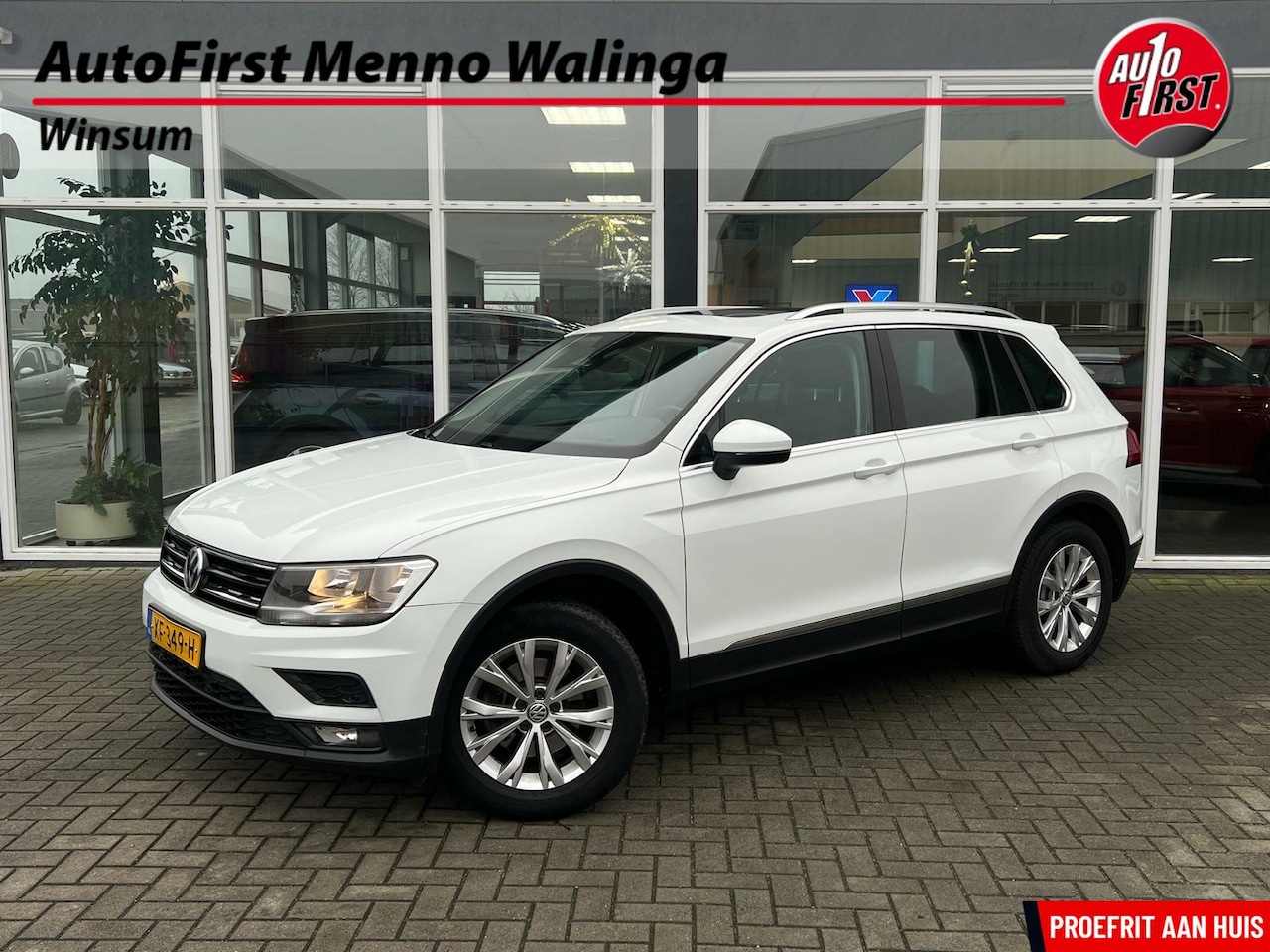 Volkswagen Tiguan - 1.5 TSI ACT Comfortline Business | Panoramadak | Stoelverwarming | PDC | Apple Carplay/And - AutoWereld.nl