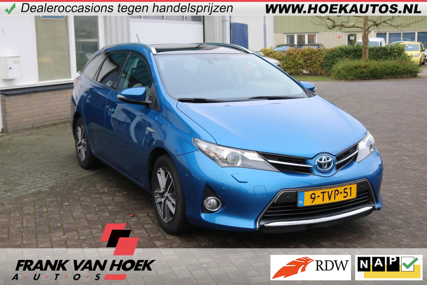 Toyota Auris Touring Sports - 1.8 Hybrid Lease panoramadak - AutoWereld.nl