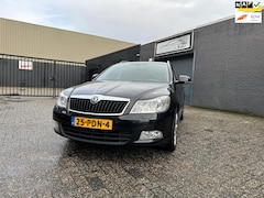 Skoda Octavia Combi - 1.4 TSI Elegance Business Line Clima Cruise Navi PDC Xenon LM-Wielen Trekhaak APK NAP