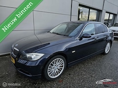 BMW 3-serie - 318i Automaat Navi/Clima/Parkeersensoren/Youngtimer