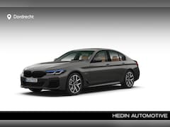 BMW 5-serie - 530e M-Sport | 19" | Schuifdak | Laser | Driving Assistant Professional