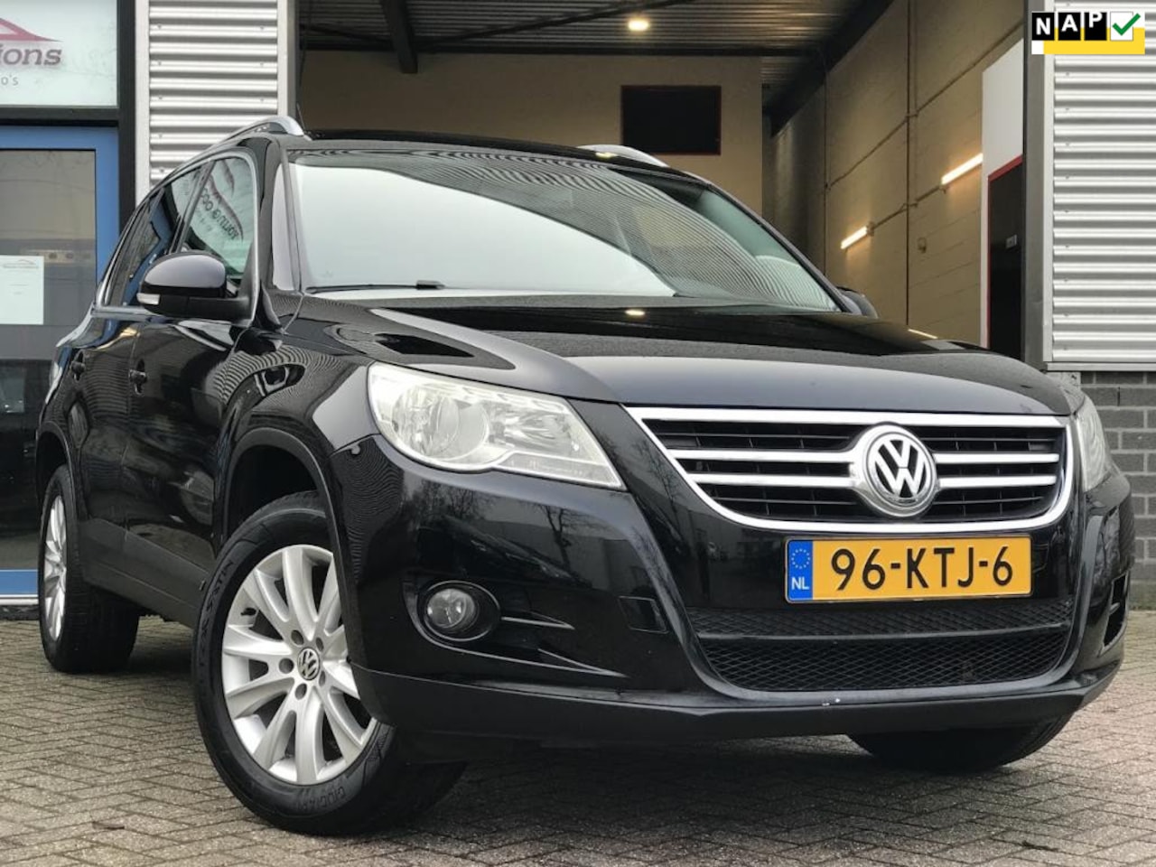 Volkswagen Tiguan - 1.4 TSI Sport&Style Ecc|Airco|CruiseControl 2010 - AutoWereld.nl