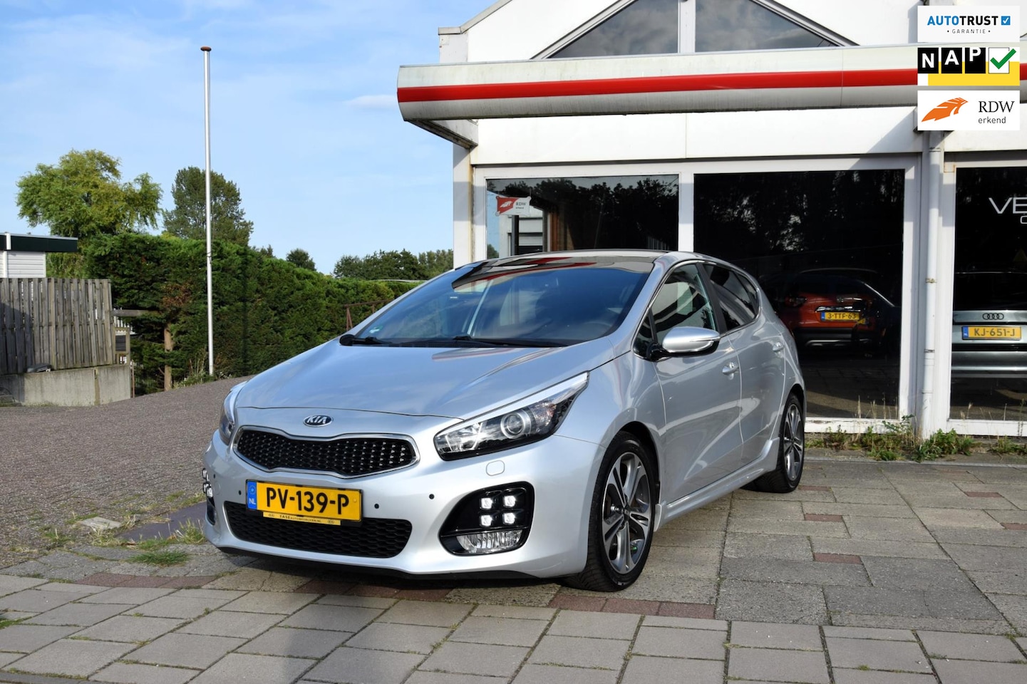 Kia Cee'd - 1.0 T-GDi GT-Plusline Schuifdak Carplay - AutoWereld.nl