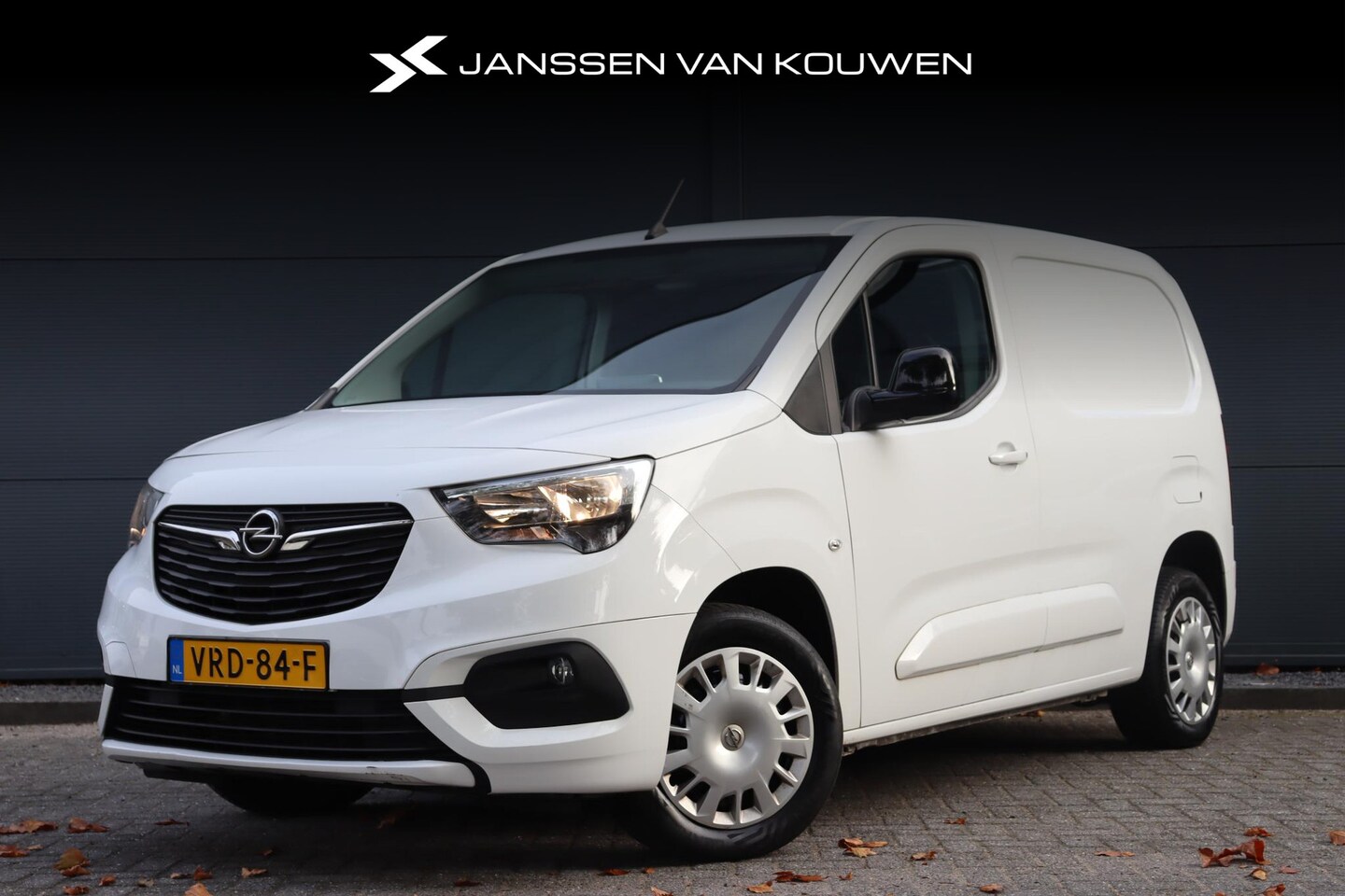 Opel Combo - 1.5D L1H1 Edition / Carplay /  PDC / Cruise control / - AutoWereld.nl