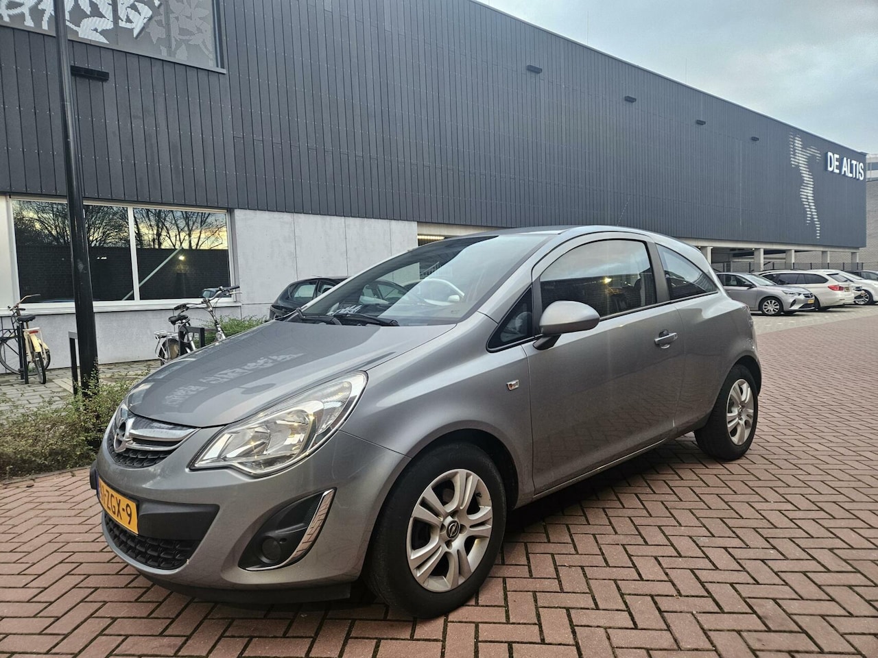 Opel Corsa - 1.2-16V NAP/Airco/Cruise - AutoWereld.nl