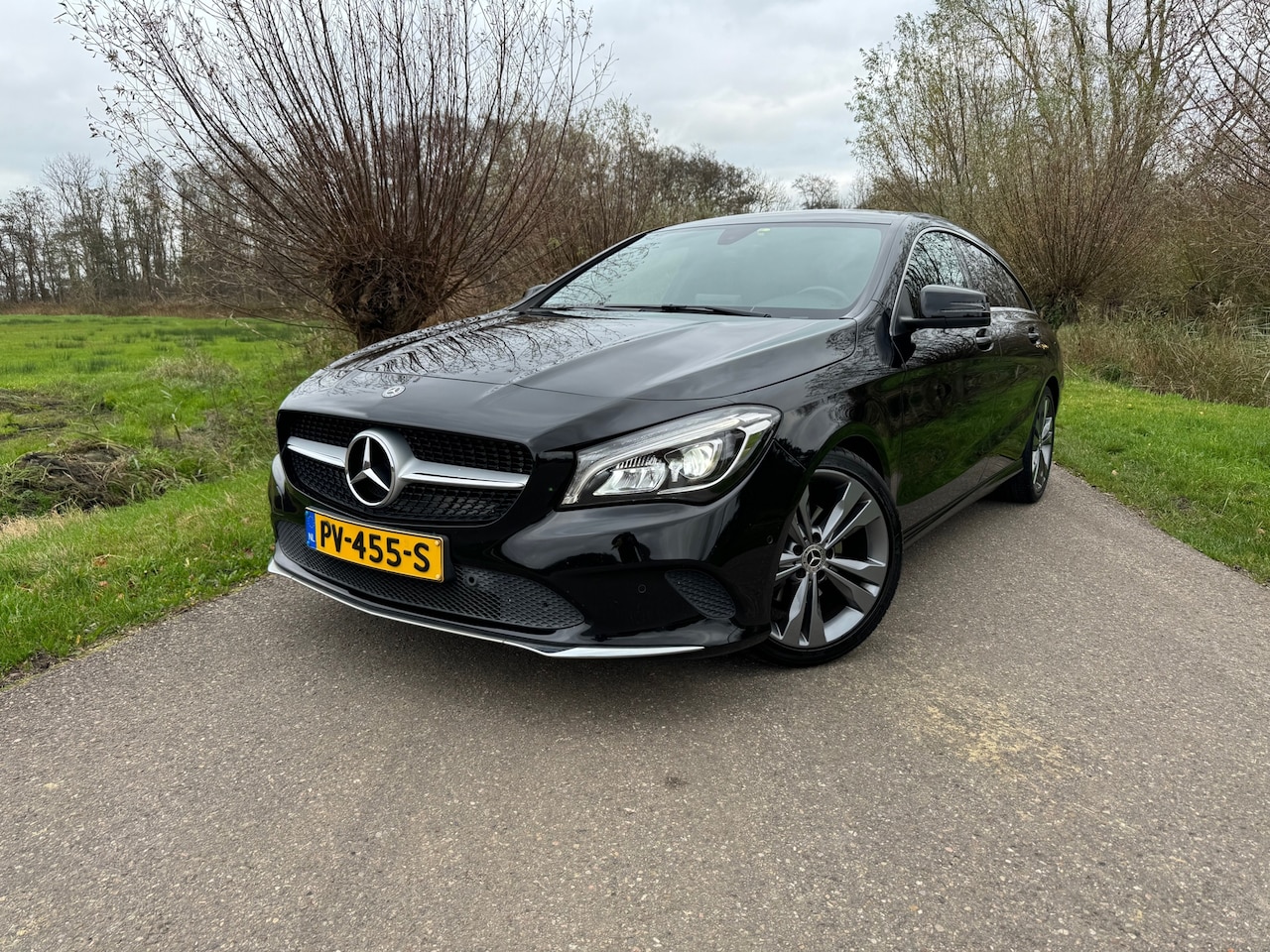 Mercedes-Benz CLA-klasse Shooting Brake - 180 d Business Solution / BTW Auto / Navigatie / Stoelverwarming / Camera / Cruise Control - AutoWereld.nl