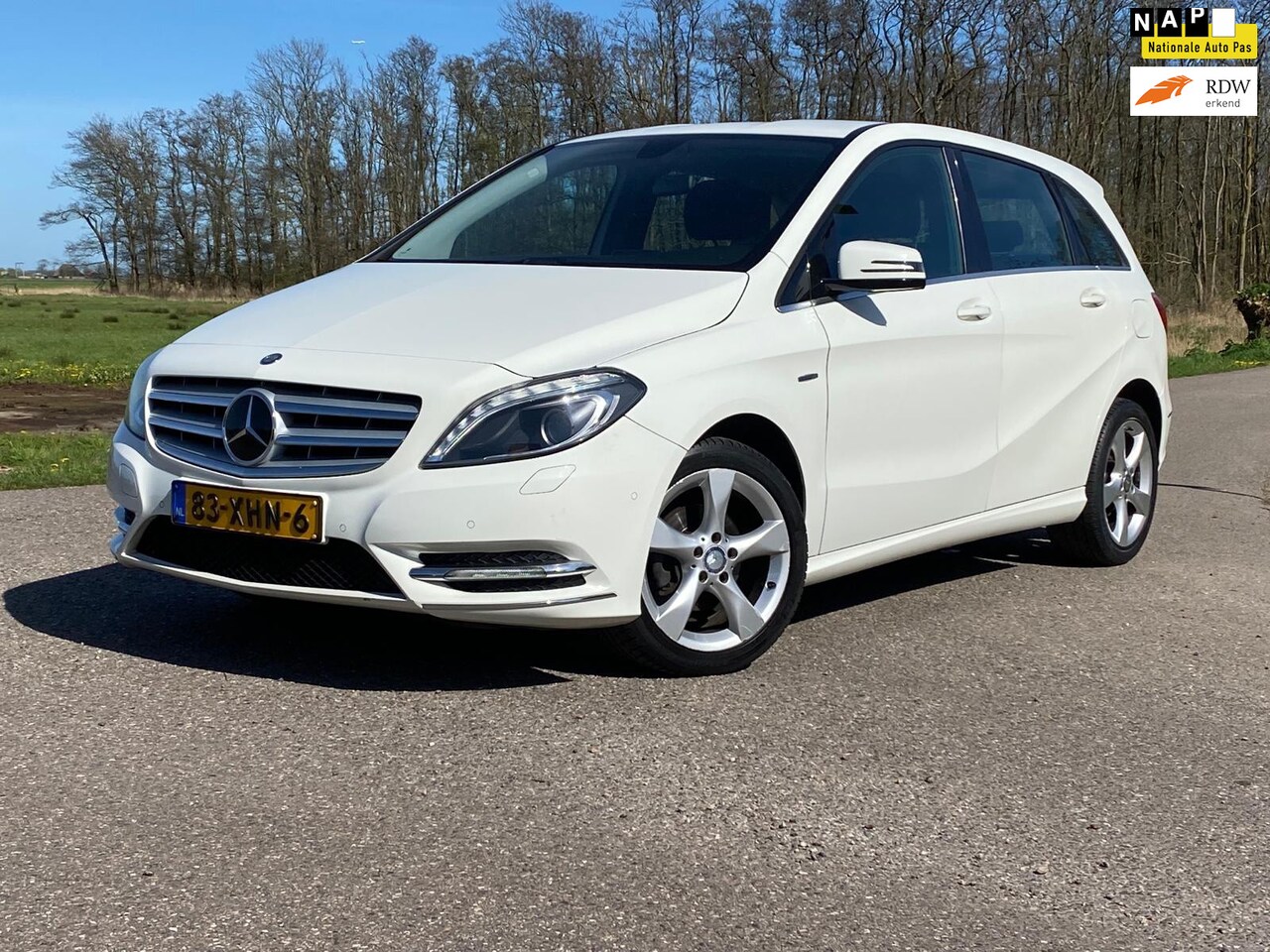 Mercedes-Benz B-klasse - 180 Ambition MPV NAVI PDC NAP AIRCO GOED ONDERHOUDEN - AutoWereld.nl