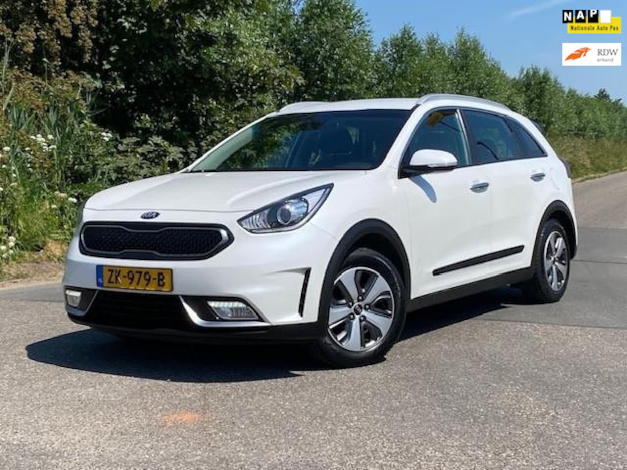 Kia Niro - 1.6 GDi Hybrid Automaat CAMERA NAVI LEDER- INT BTW GOED ONDERHOUDEN - AutoWereld.nl