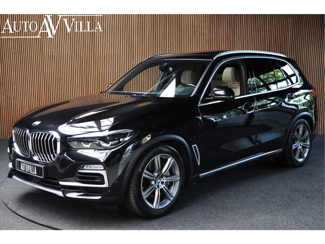 BMW X5 - xDrive45e Panorama Harman Kardon Leer Carplay Ambient Keyless ACC Elektrische achterklep T - AutoWereld.nl