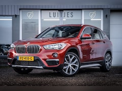 BMW X1 - XDrive20i High-Executive I Pano-dak I Leder I Head-up I NL-auto I 1e-eig. I Dealer-onderho