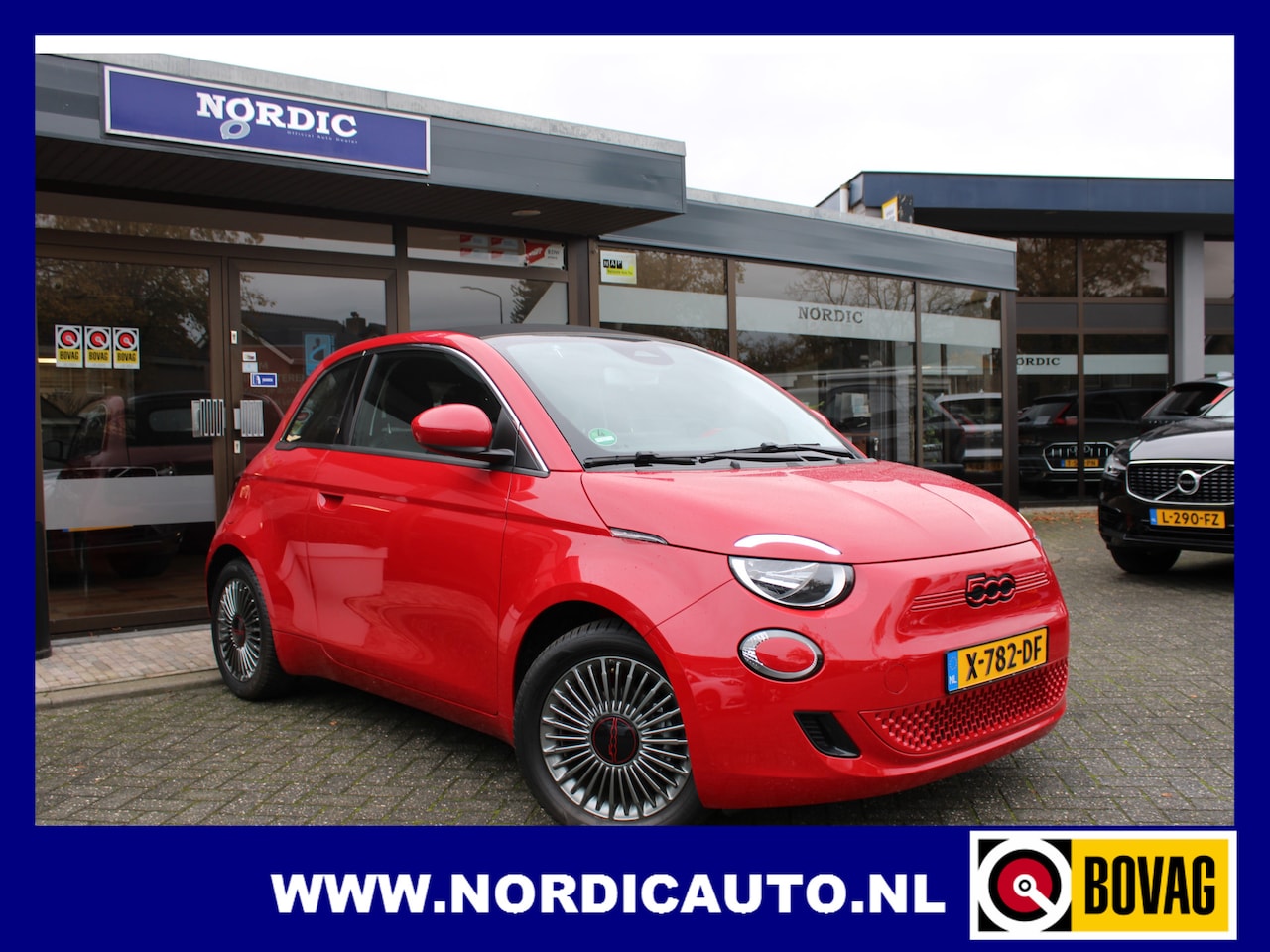 Fiat 500e - CABRIO RED 70 KW- ACTIERADIUS GEMIDDELD 160 KM A RIJ CAMERA- NAVIGATIE- CLIMATE CONTROL - AutoWereld.nl