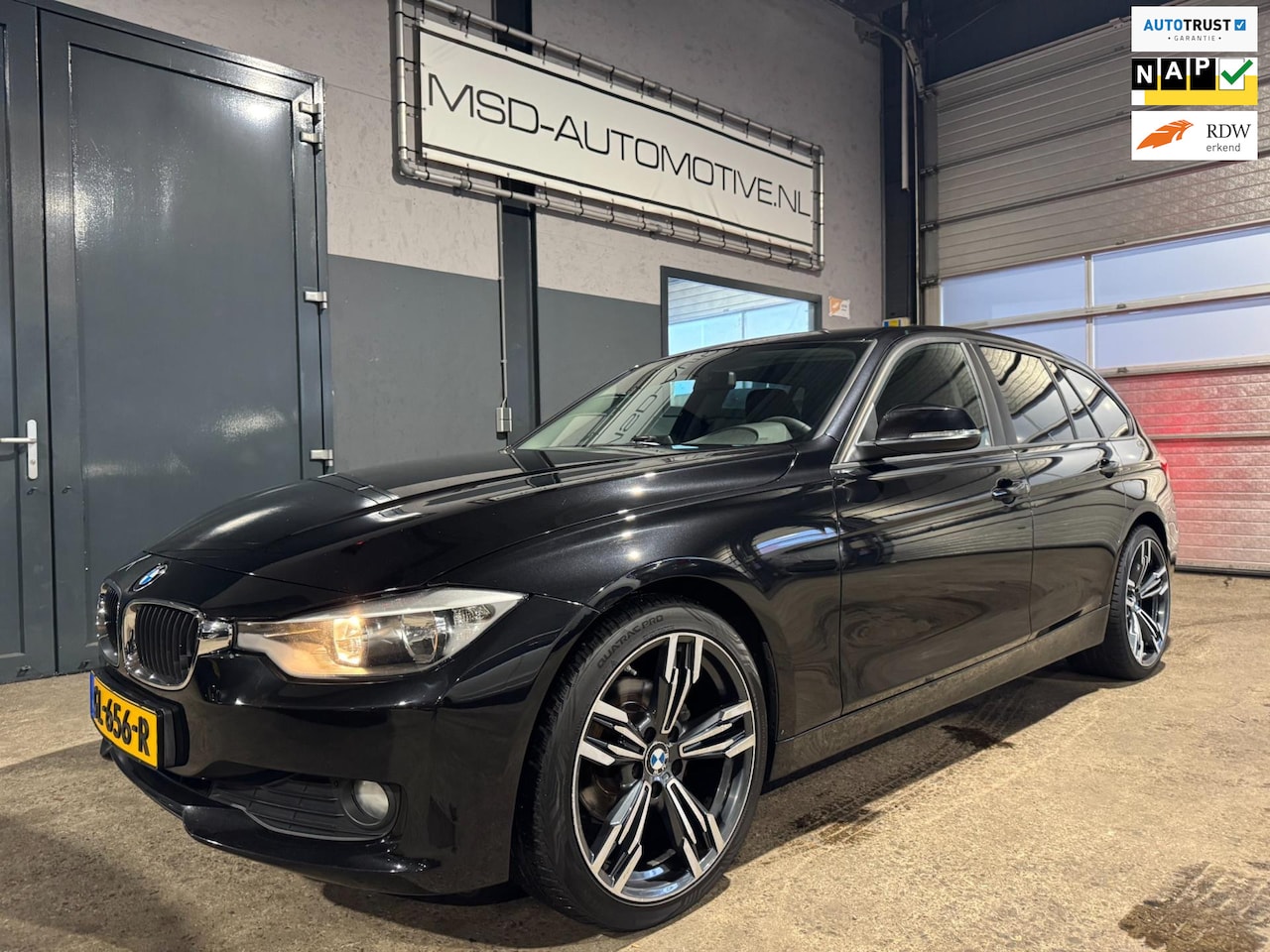 BMW 3-serie Touring - 316i Business Navigatie Privacy Glass NAP - AutoWereld.nl