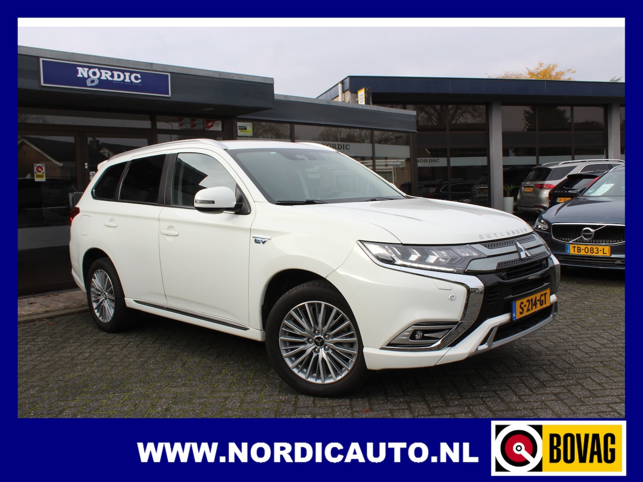 Mitsubishi Outlander - 2.4 PHEV INSTYLE/ LEDER- NAVIGATIE- STOELVERWARMING - AutoWereld.nl