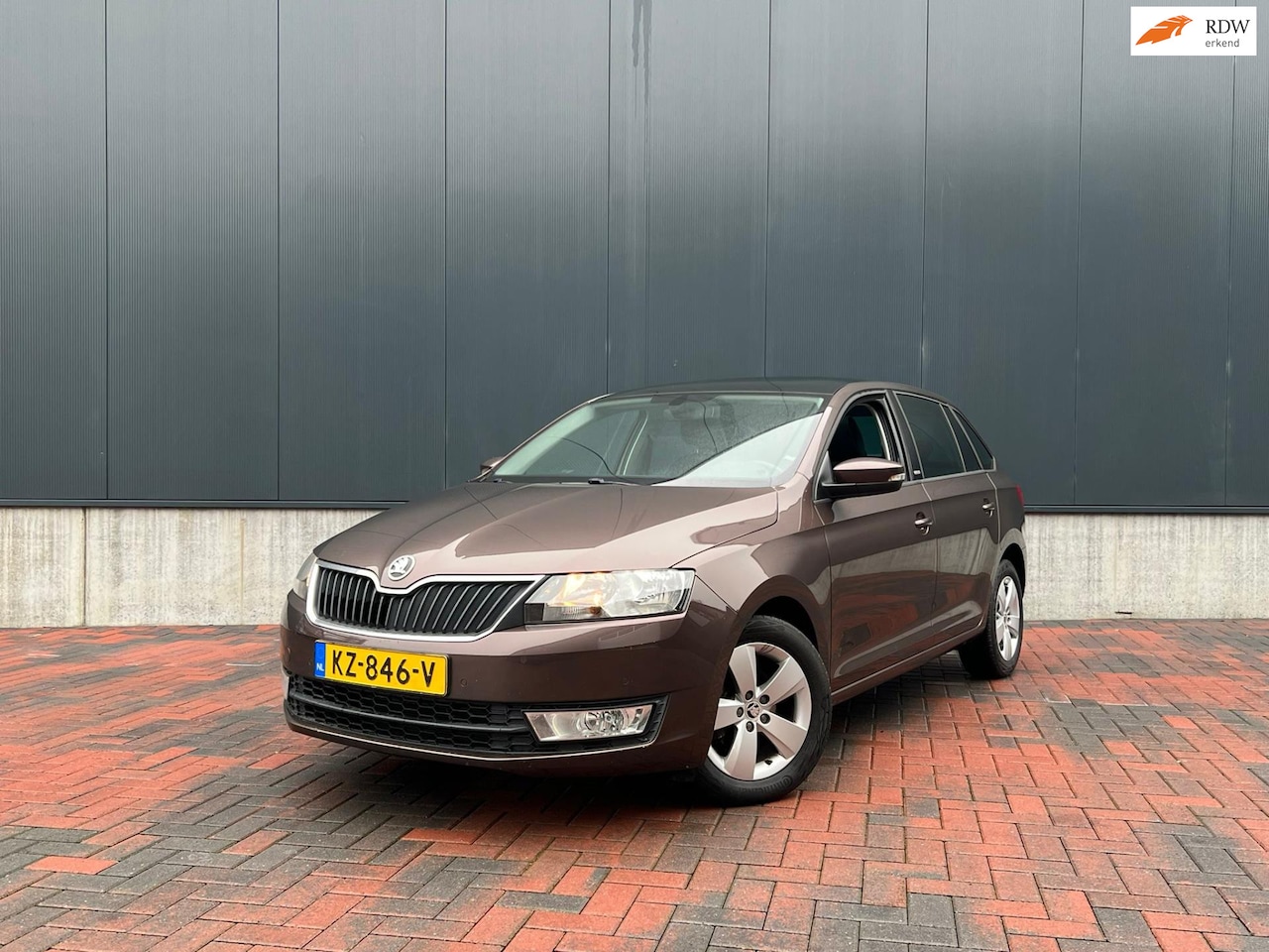 Skoda Rapid Spaceback - 1.2 TSI Greentech JOY * Aut * Cruise * Pano * Trekhaak * PDC - AutoWereld.nl